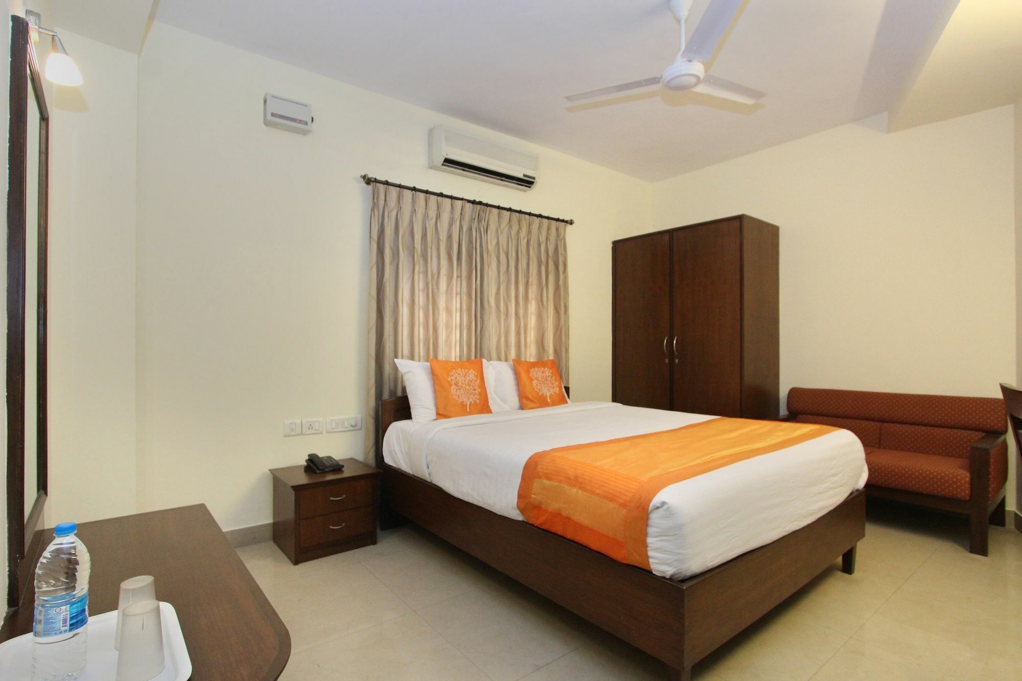 Hotel O Abhimaani Comforts Бангалор Экстерьер фото